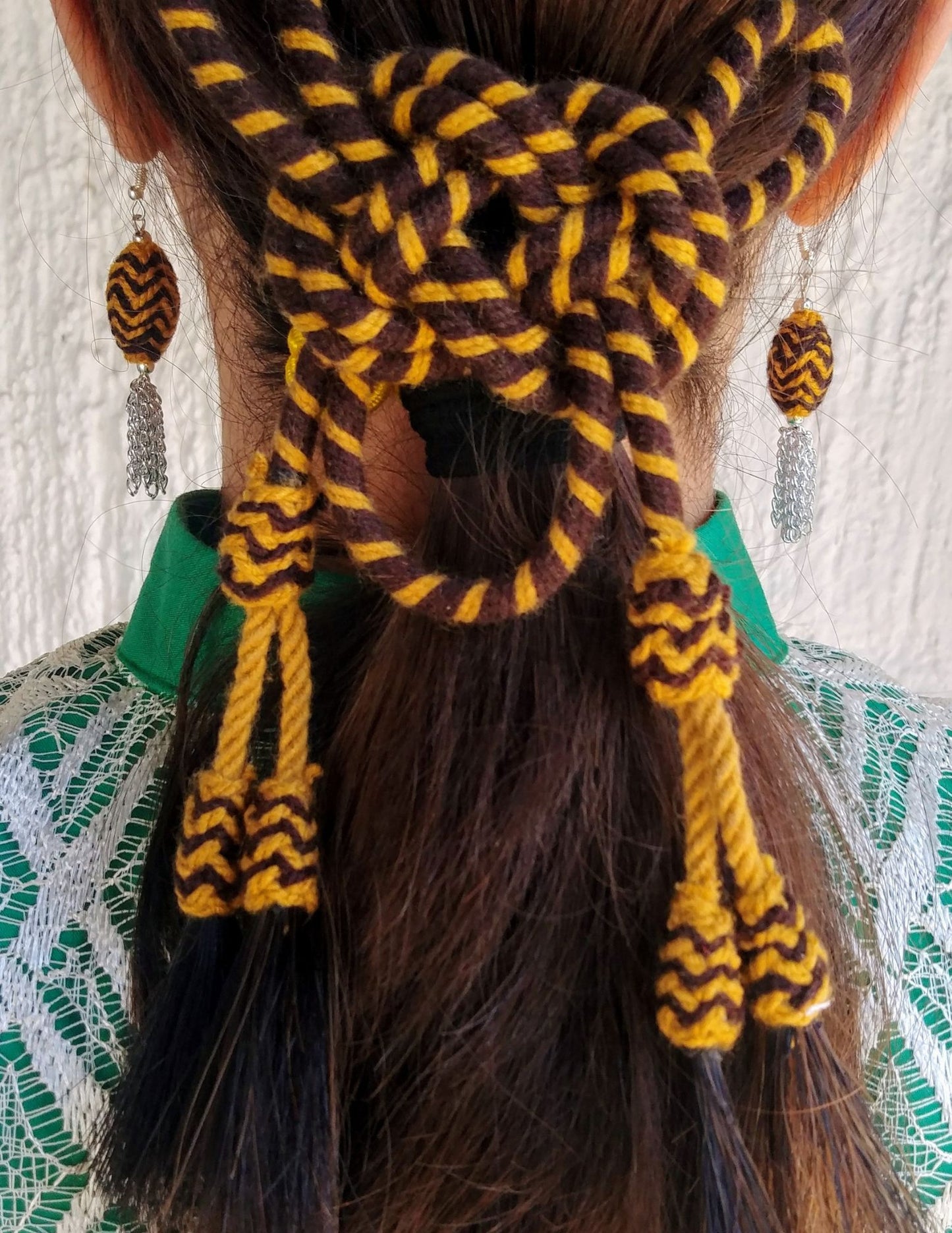 JUEGO DE MOÑO, ARETES Y PULSERA